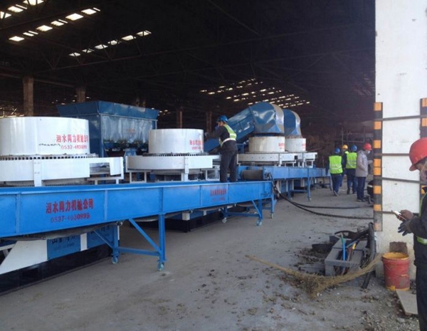 稭(jie)稈壓塊(kuai)機組